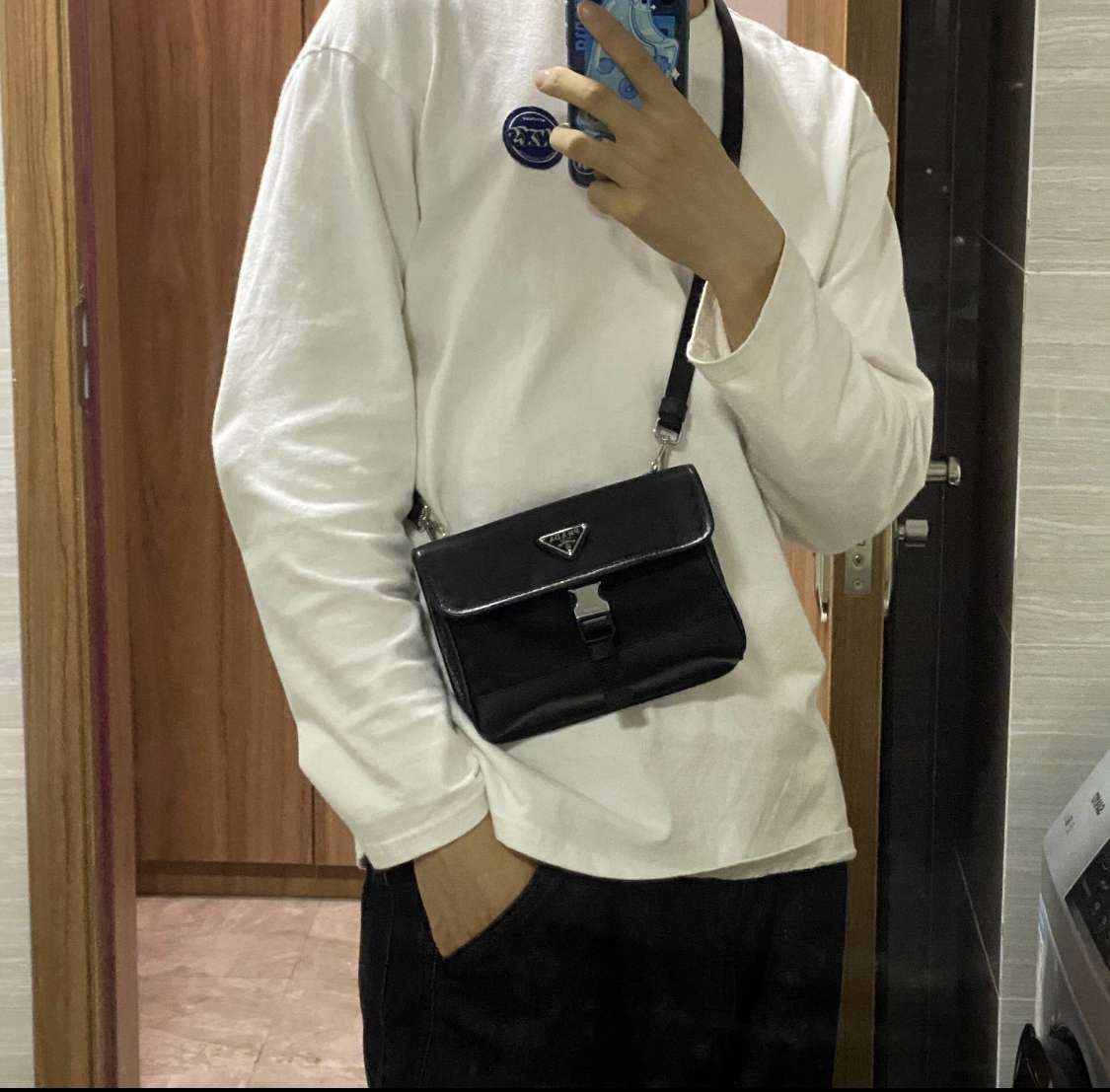普拉达 男士尼龙布单肩包