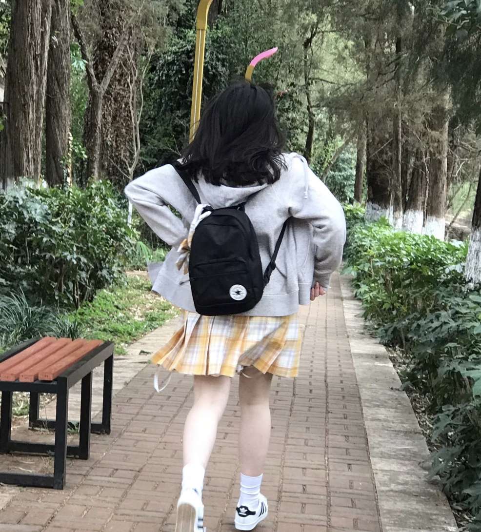 匡威 经典休闲双肩包电脑背包