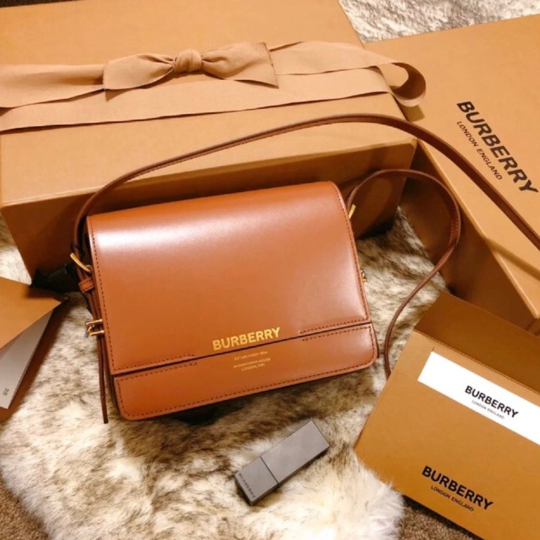 Burberry的包包，新款上新