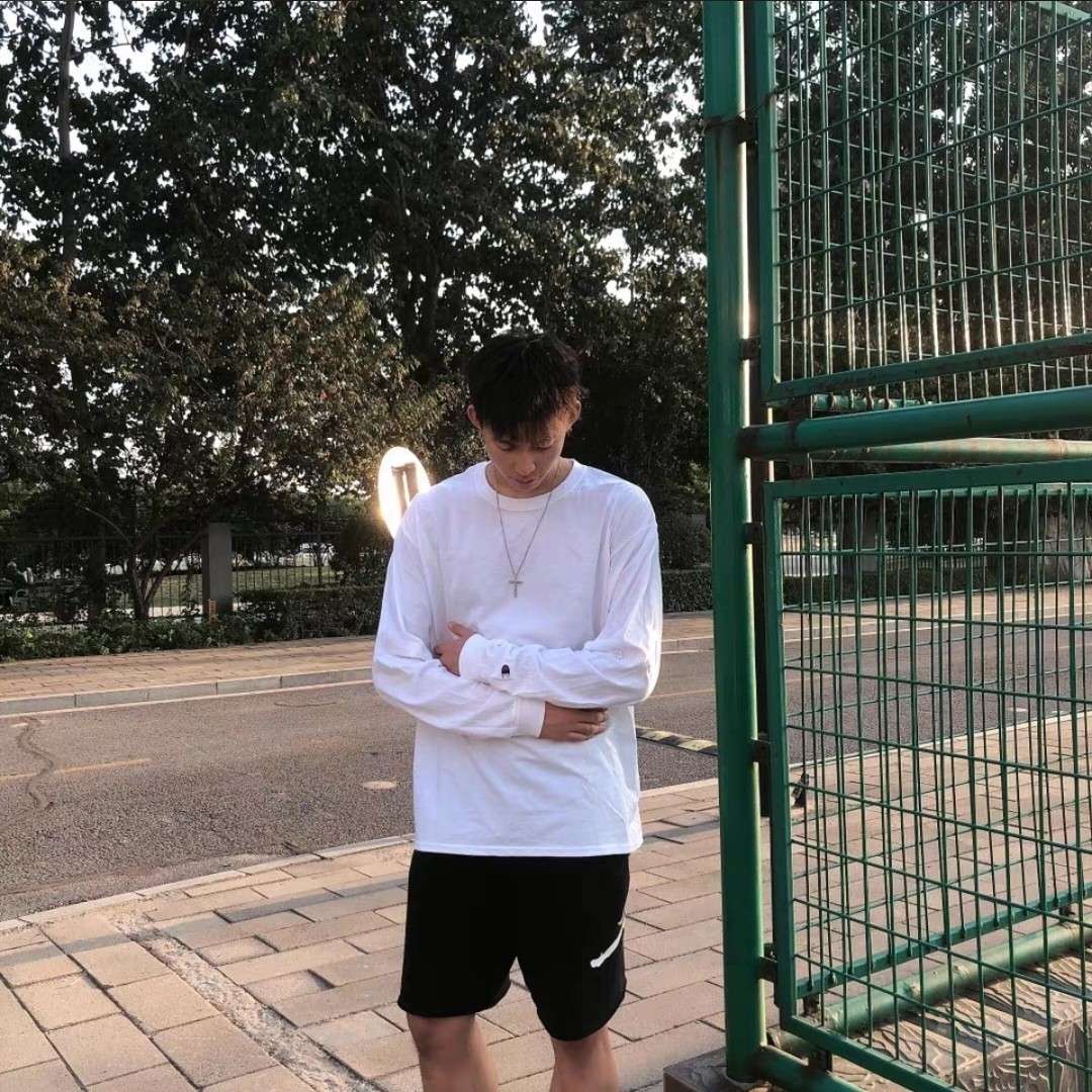 潮流,干净穿搭【初夏^男<>女】,长袖短裤——高街☞性价比高
