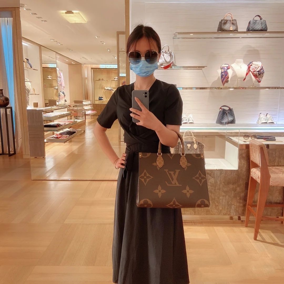LV｜百搭小巧手提袋