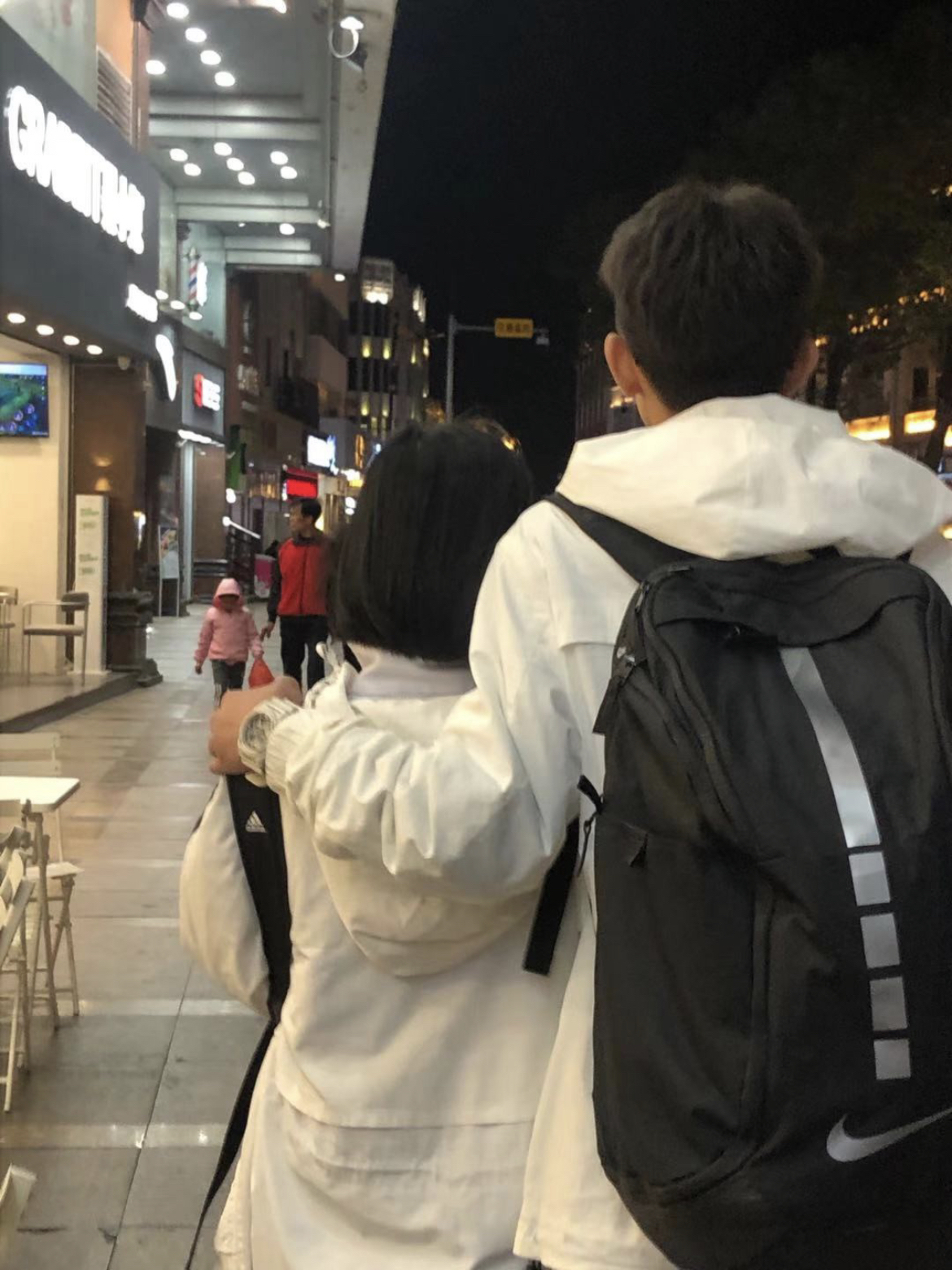 耐克双肩包推荐