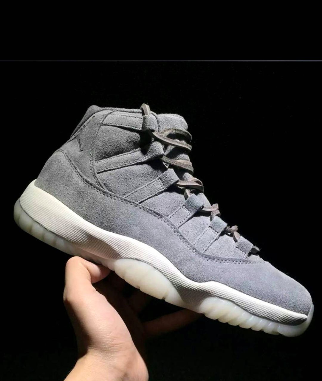 Air Jordan11灰麂皮