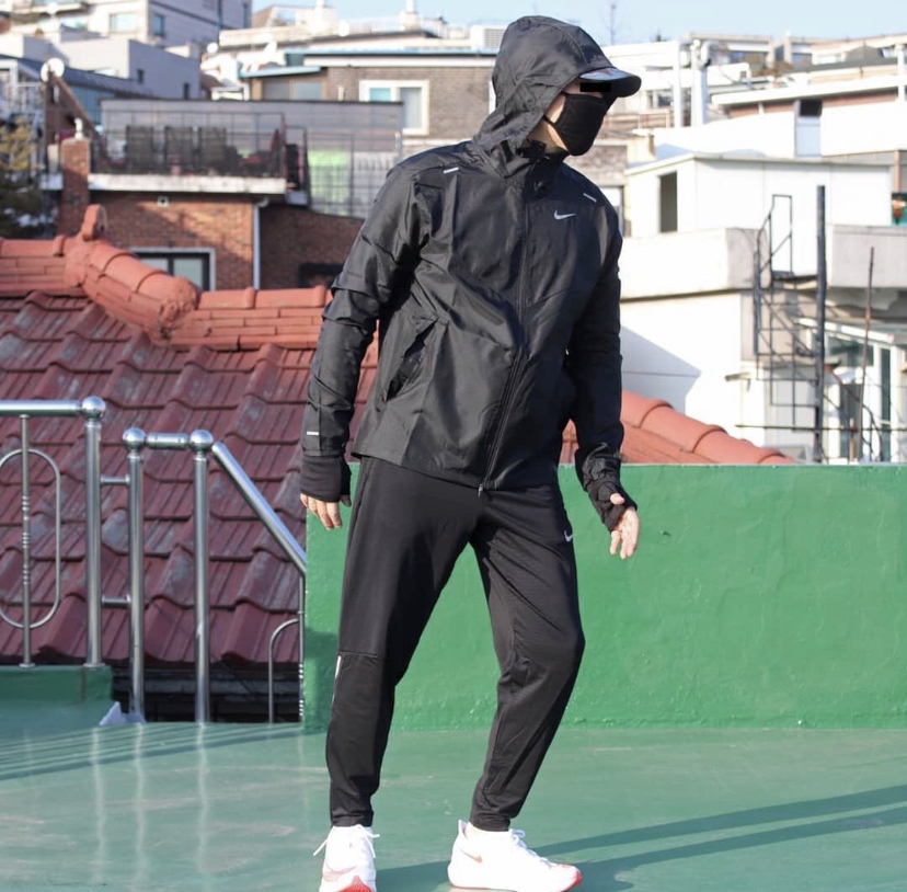 Nike 连帽跑步夹克