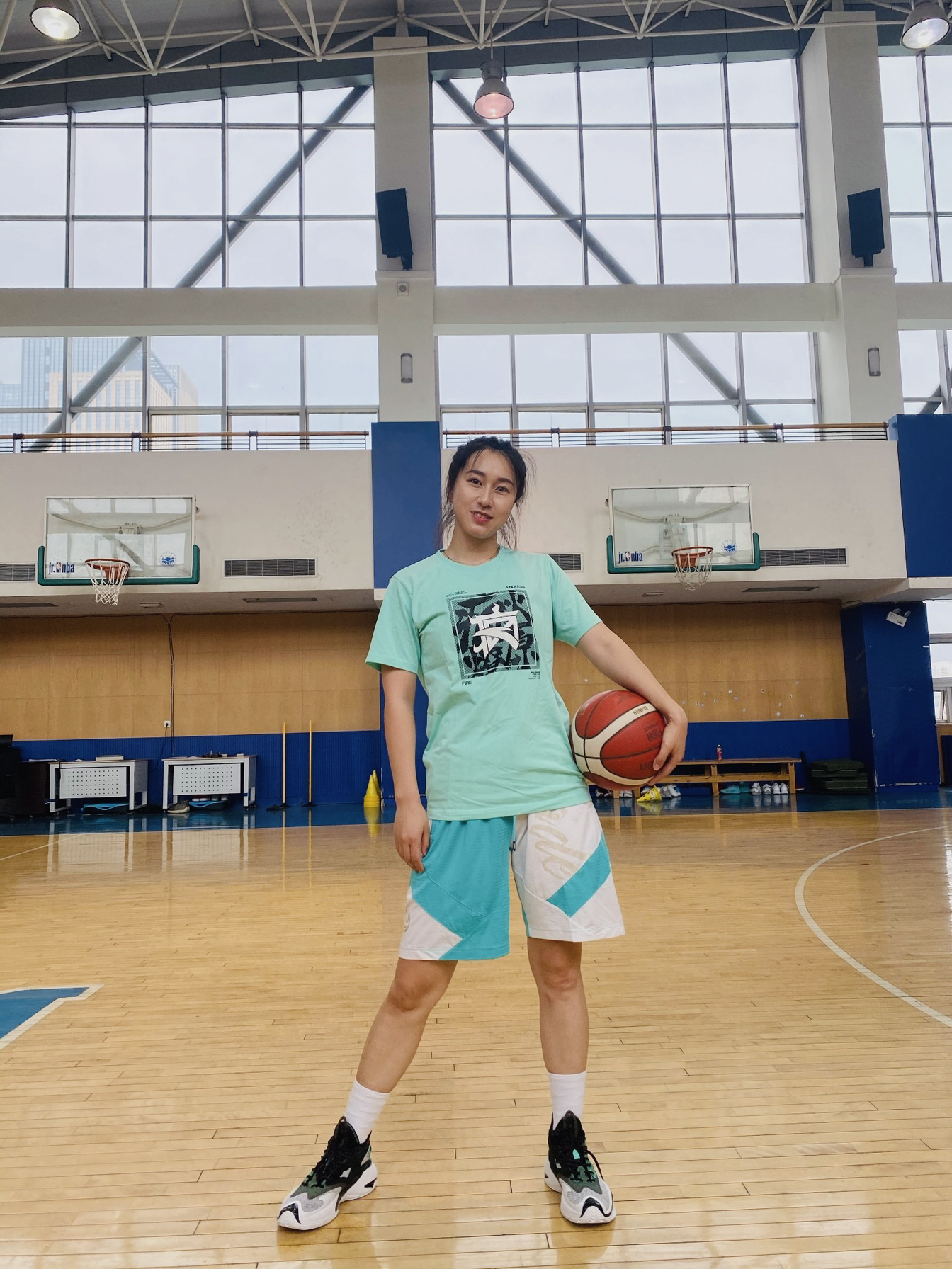 安踏要疯5 狂潮3  竟然有碳板！