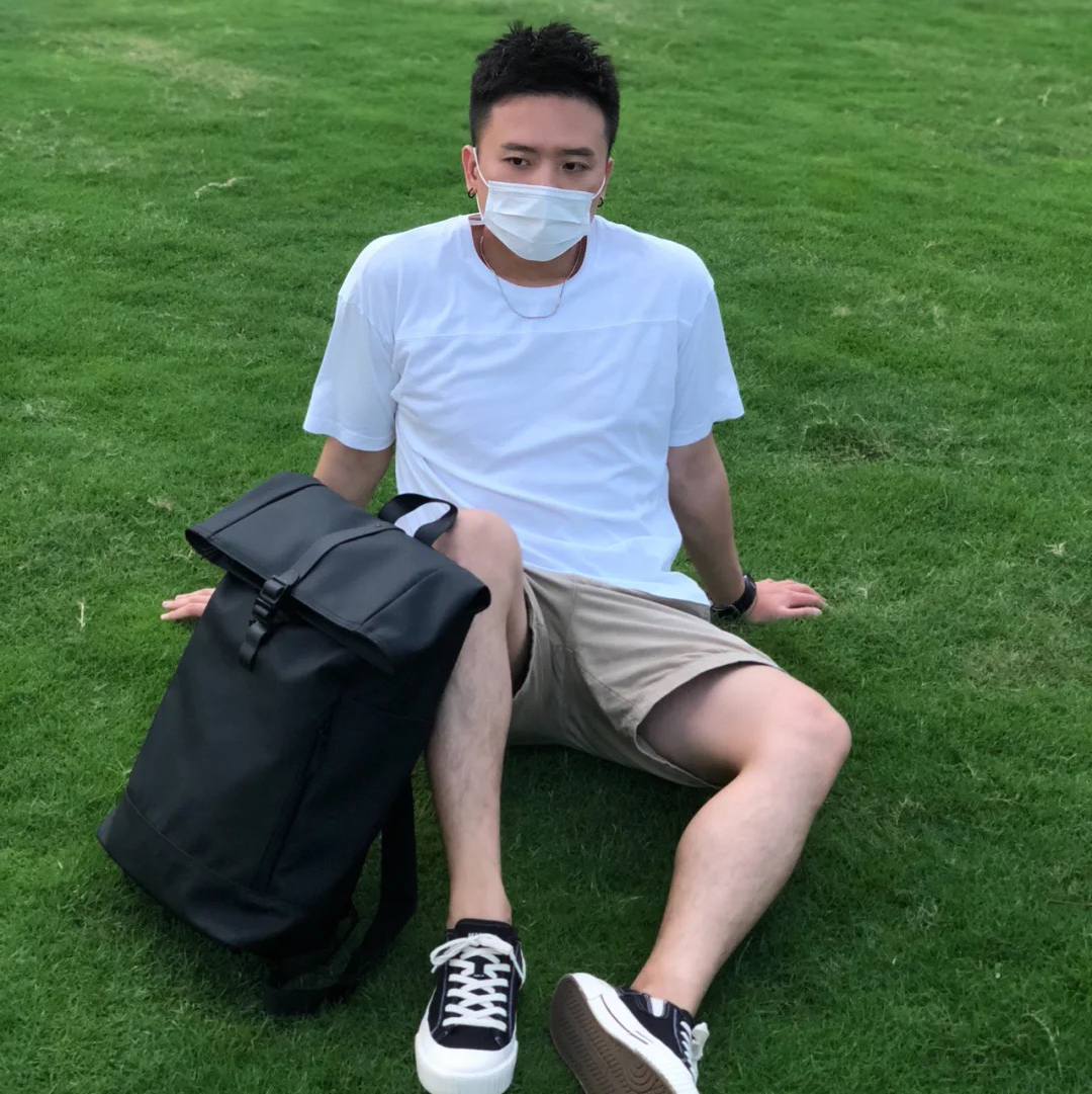 纯色双肩包推荐