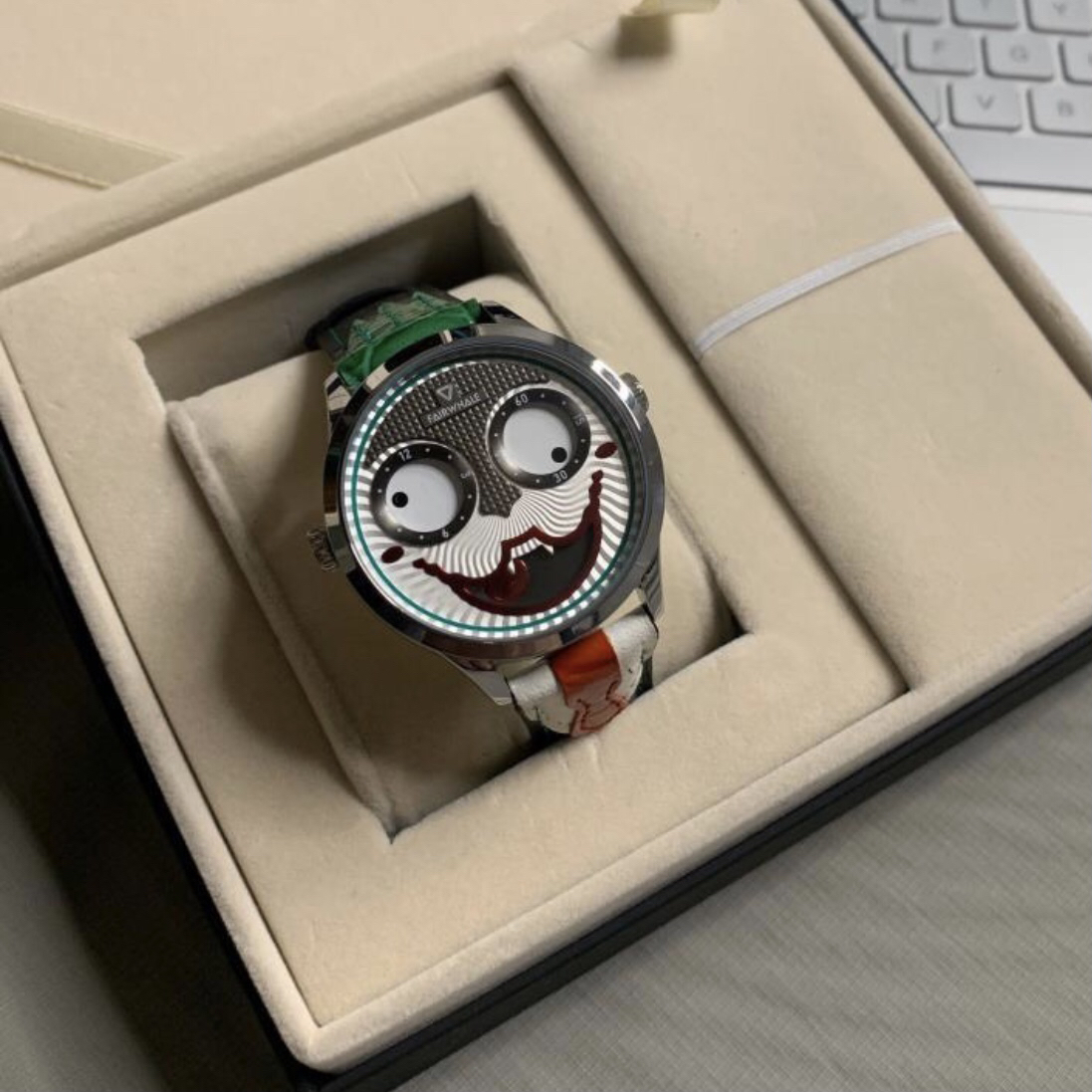 红绿经典配色：小丑🤡手表⌚️