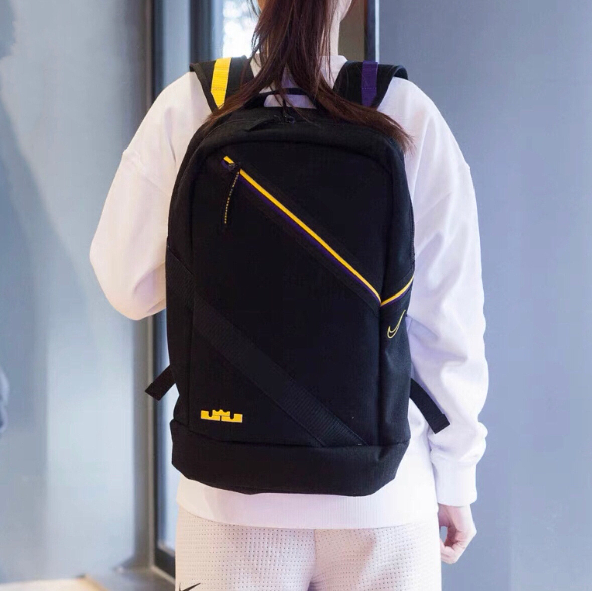 Nike/耐克 Lebron詹姆斯篮球训练双肩包 分享