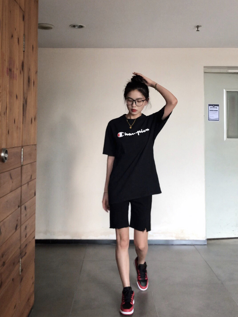 Champion 草写logo字母情侣款T恤
