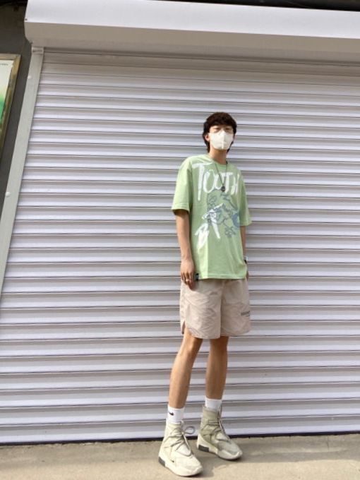 Fear of God的副线 Essentials反光镭射短裤是什么神仙单品！！！