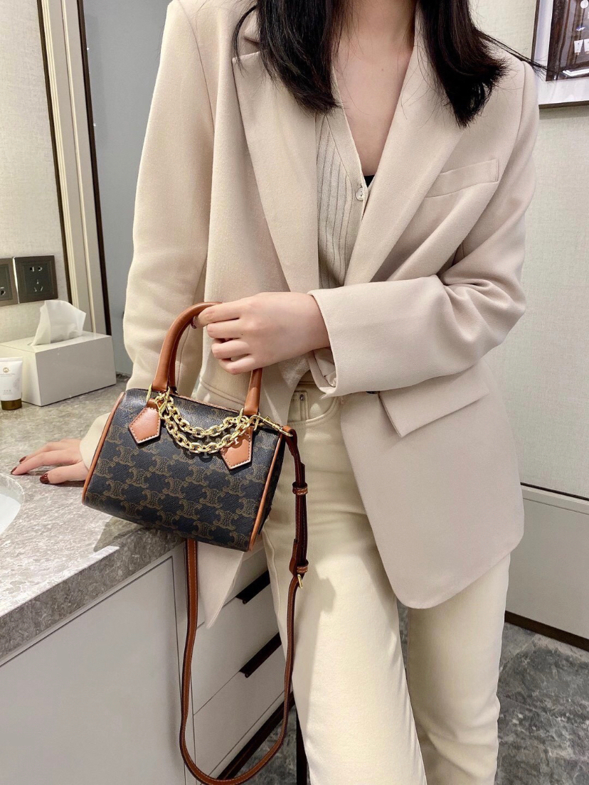 CELINE 凯旋门帆布小牛皮手提包 | 好物分享