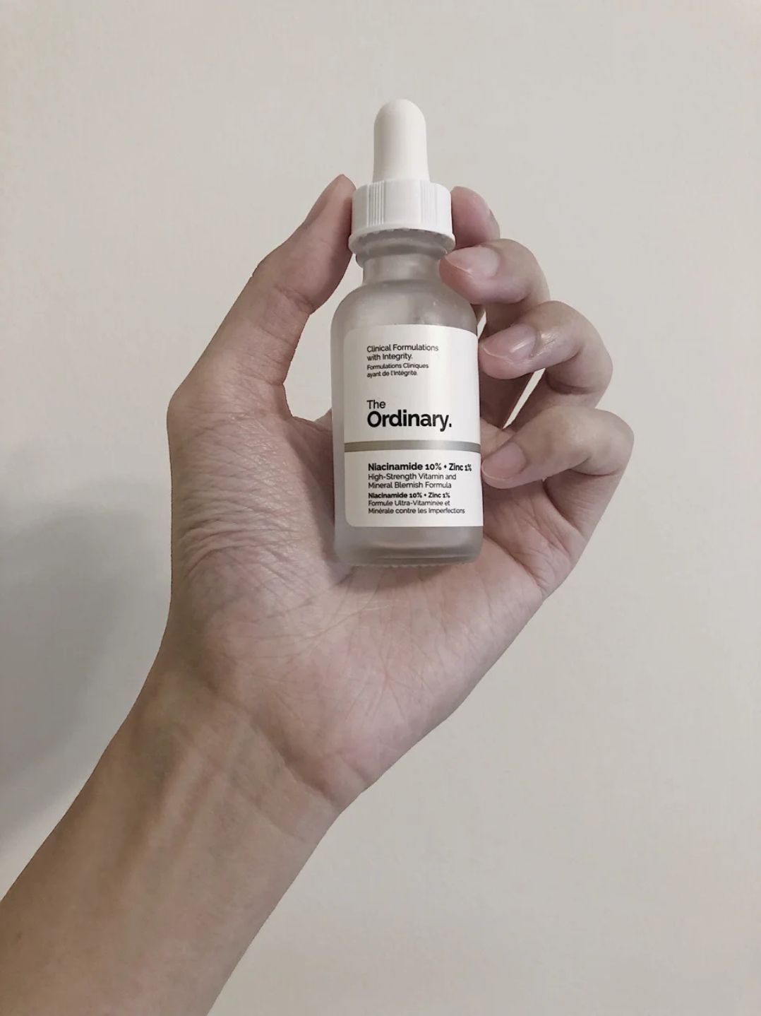 The ordinary 10％烟酰胺+1％锌控油收缩毛孔亮白面部精华液
