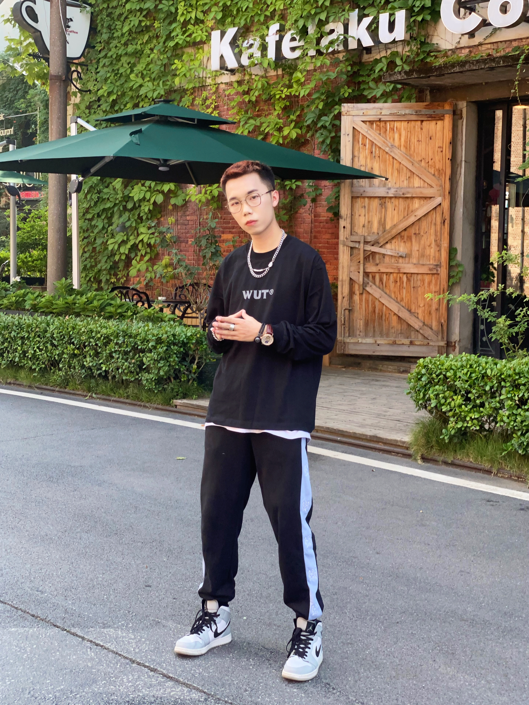 今日份全黑OOTD