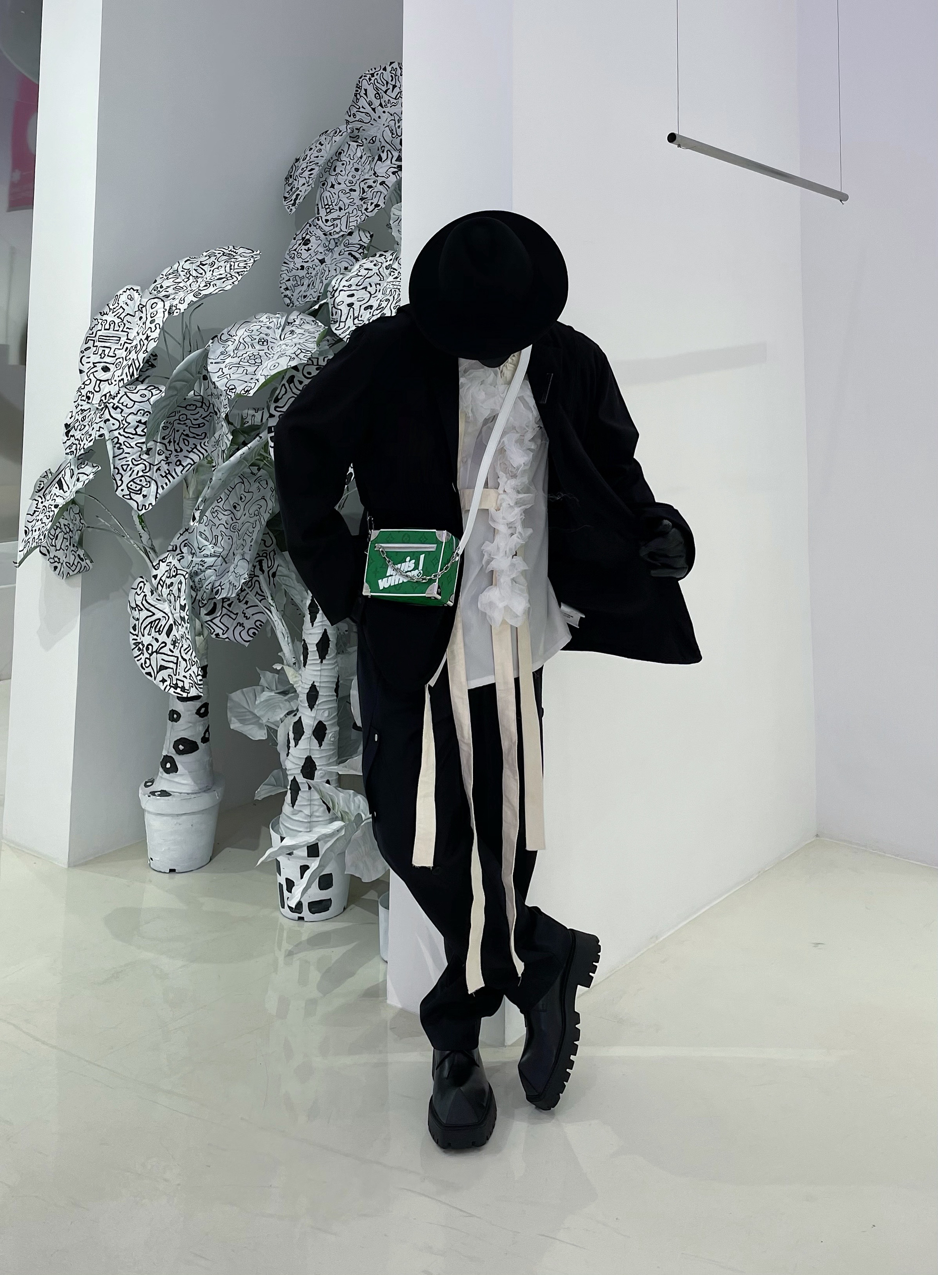 梵高outfit｜夏日绿色花丛绅士