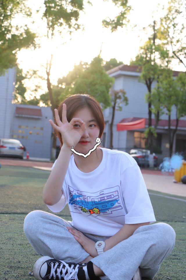 校园日常休闲短袖穿搭分享