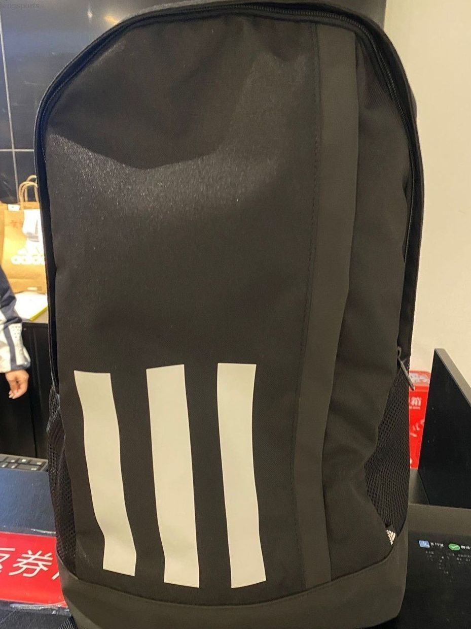 🎒超百搭实用黑色双肩包 !