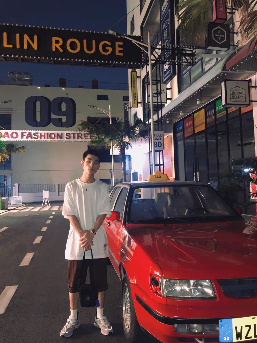 Battles 美式基础圆领短袖T恤