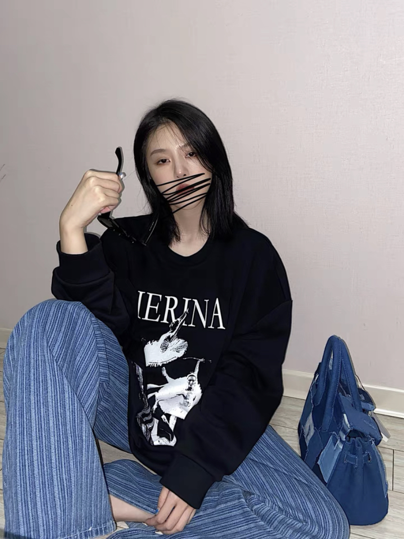 HERINA 2021SS 原创芭蕾舞女孩印花棉质卫衣穿搭分享