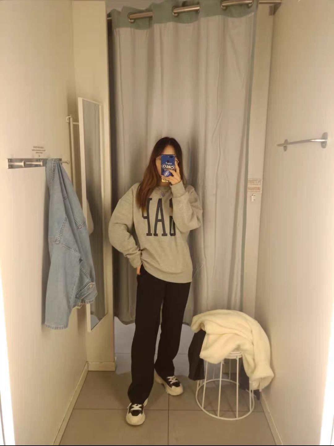 Gap 印花字母活力套头卫衣