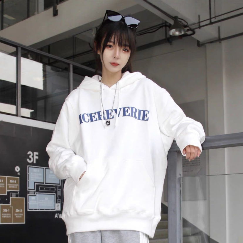 初秋女生简约搭配｜ICEREVERIE 2021AW 国潮加绒连帽卫衣搭配分享