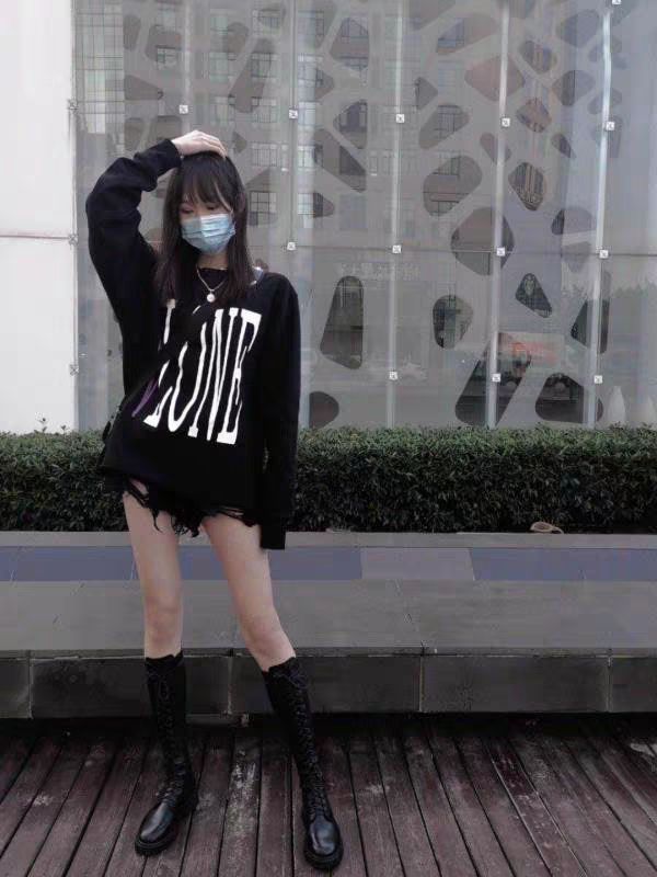 VLONE SS19 经典卫衣	穿搭分享