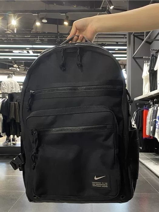 nike双肩包
