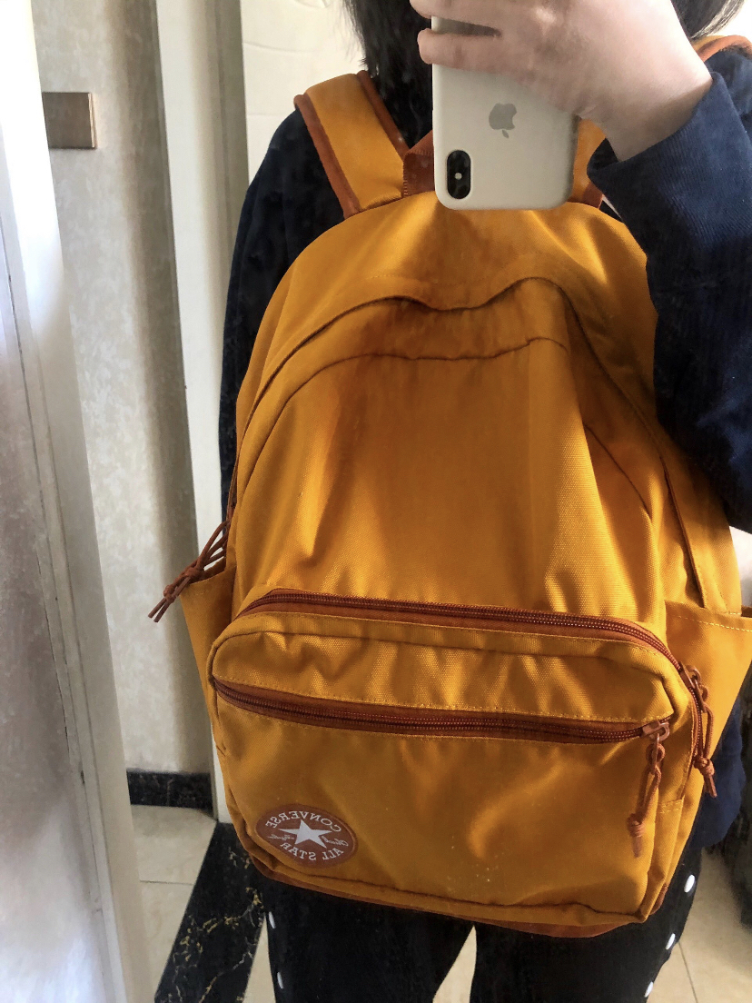 潮流休闲双肩包