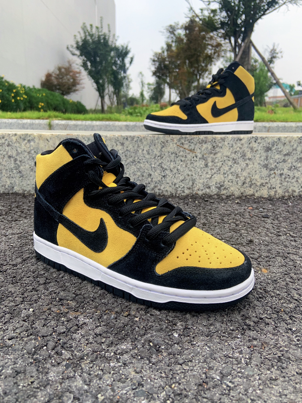 Dunk SB Hi黑黄