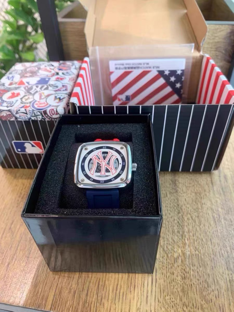 MLB 方形表石英表