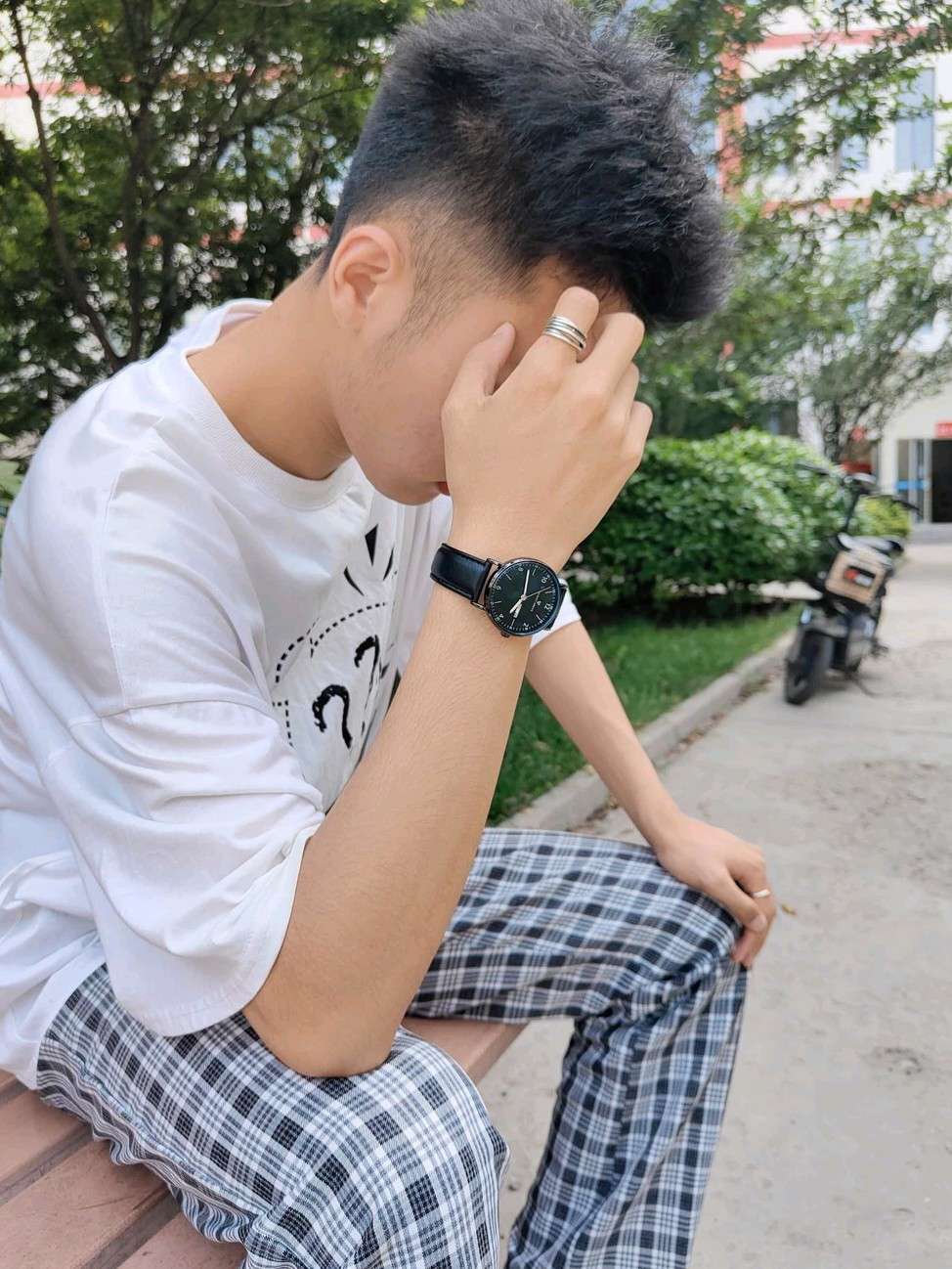迪士尼黑色手表推荐