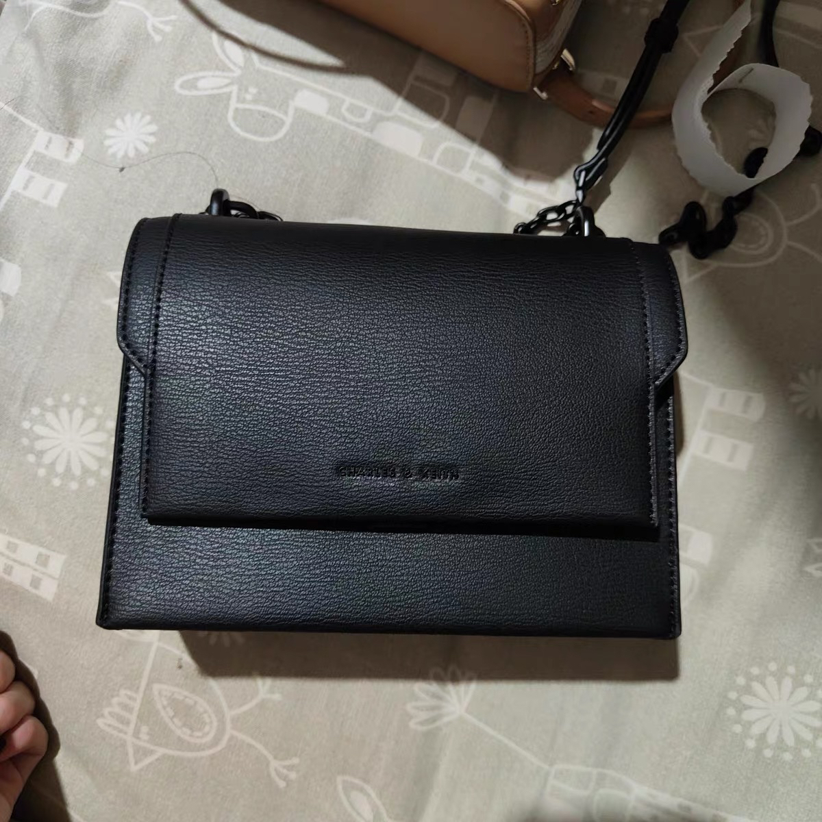 链条翻盖单肩斜挎小方包
