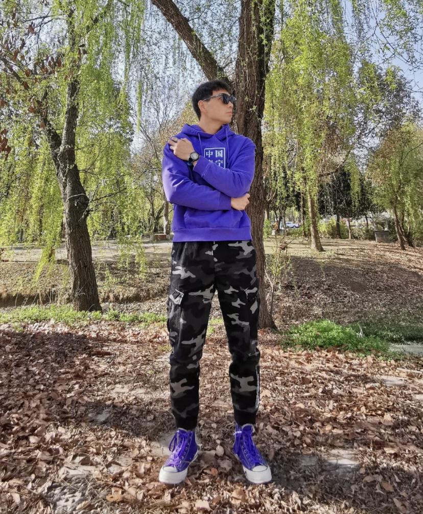 OOTD ｜Li Ning 九色鹿刺绣情侣款连帽长袖卫衣