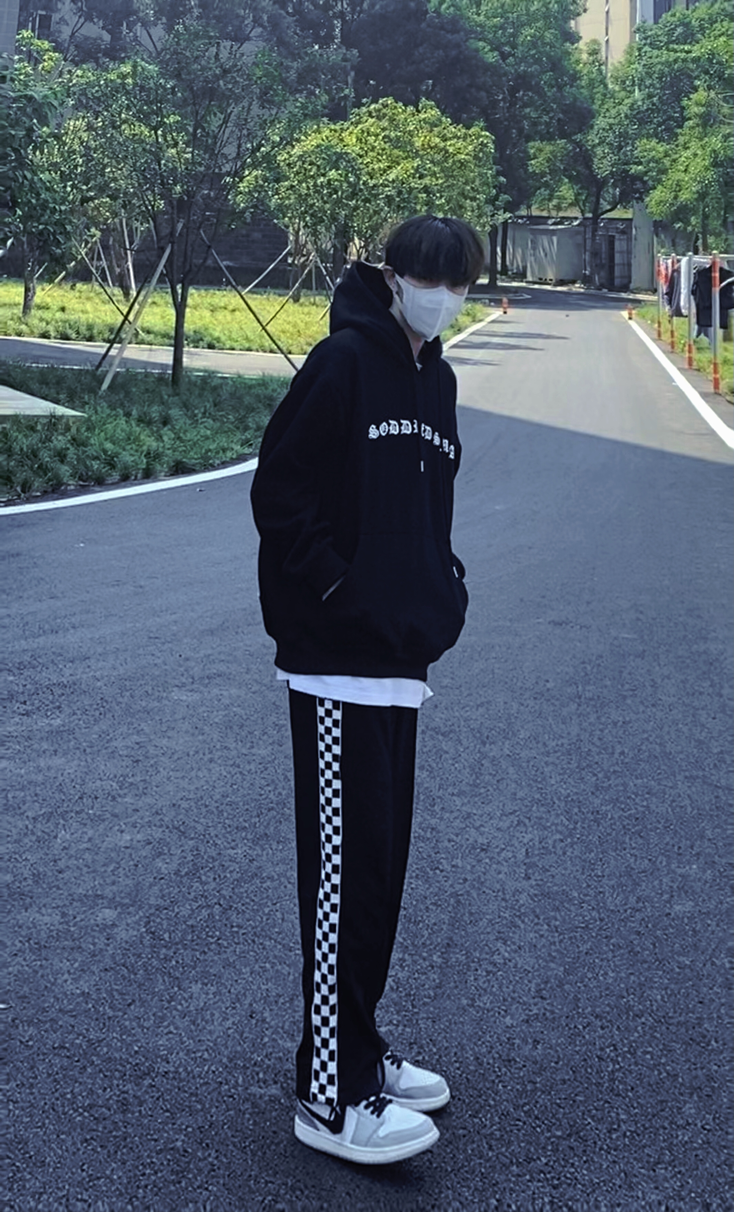 我的眼成了孤独的海 是因为某人来了又来