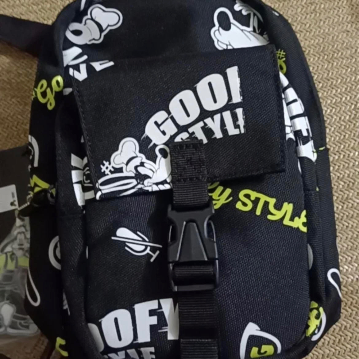 动漫形象双肩包推荐