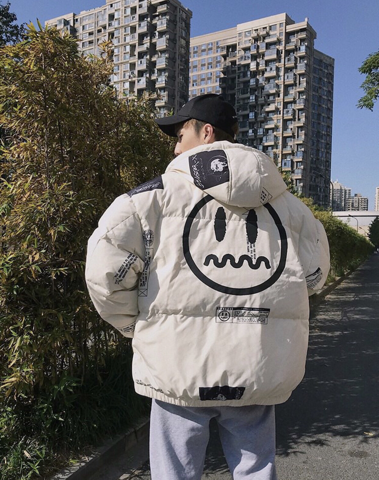 Beaster 小恶魔鬼脸图文印花连帽羽绒服