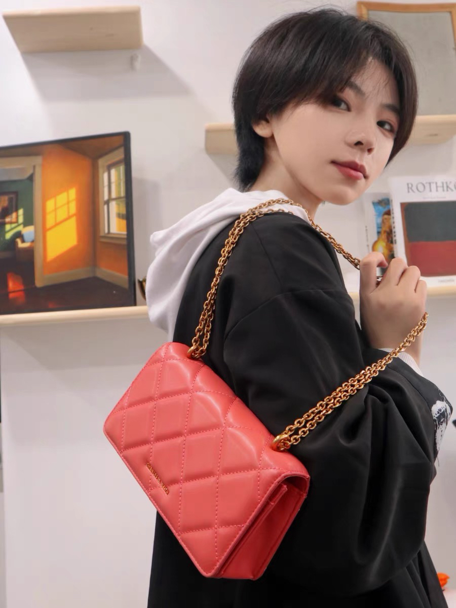 潮流女包分享来袭