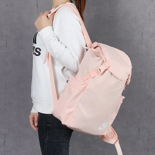 Nike 运动双肩包 BA6150 真的很好看！