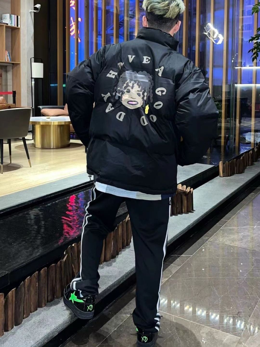 今日穿搭分享/Harsh and cruel 2021AW 街头手绘卡通脏辫金牙黑人小孩棉服