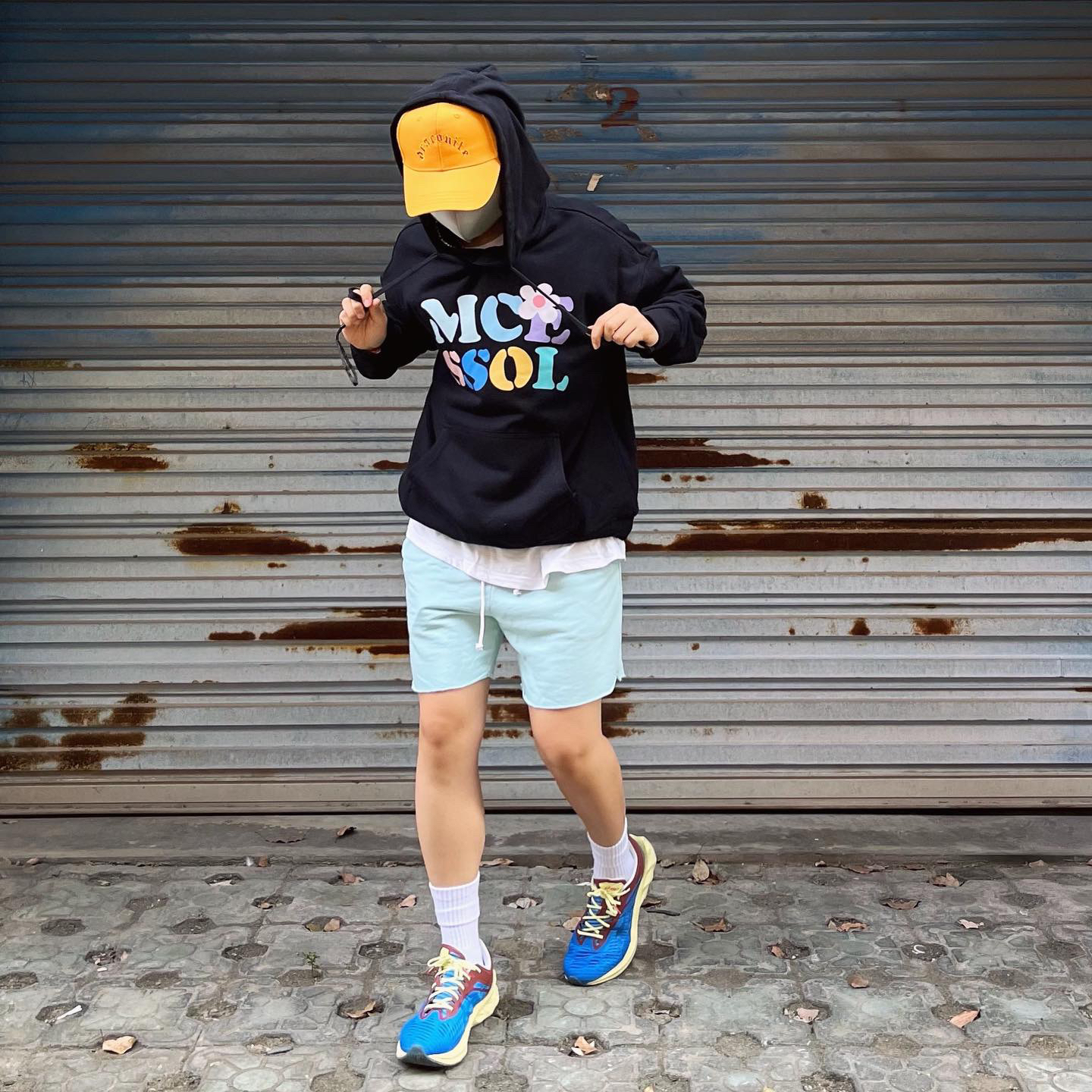 OOTD｜长袖短裤骚气鞋