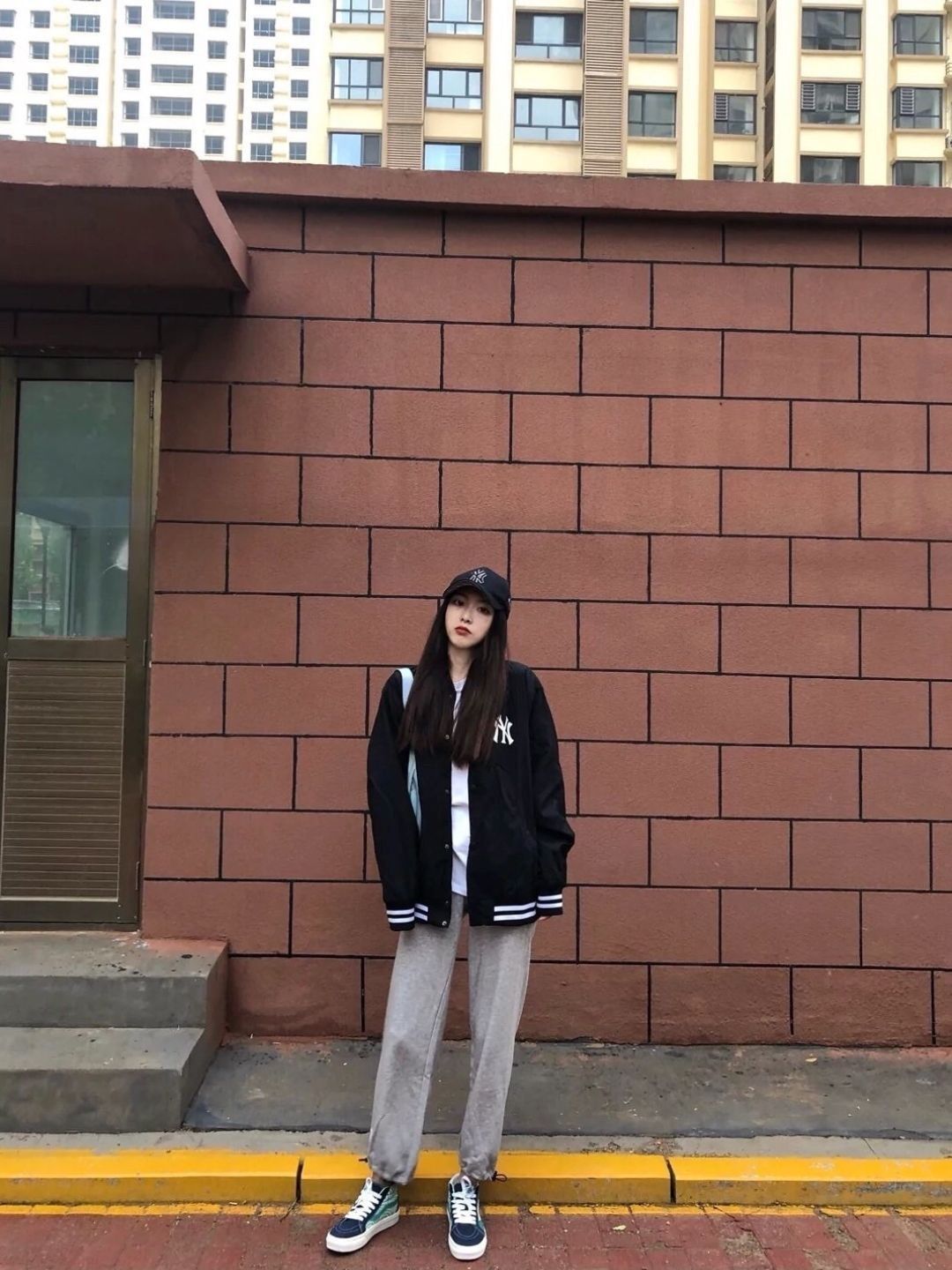 OOTD｜小勾运动收口长裤分享