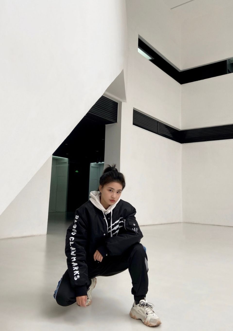 OOTD丨SuaSoment 抓痕血爪飞行棉服分享来啦