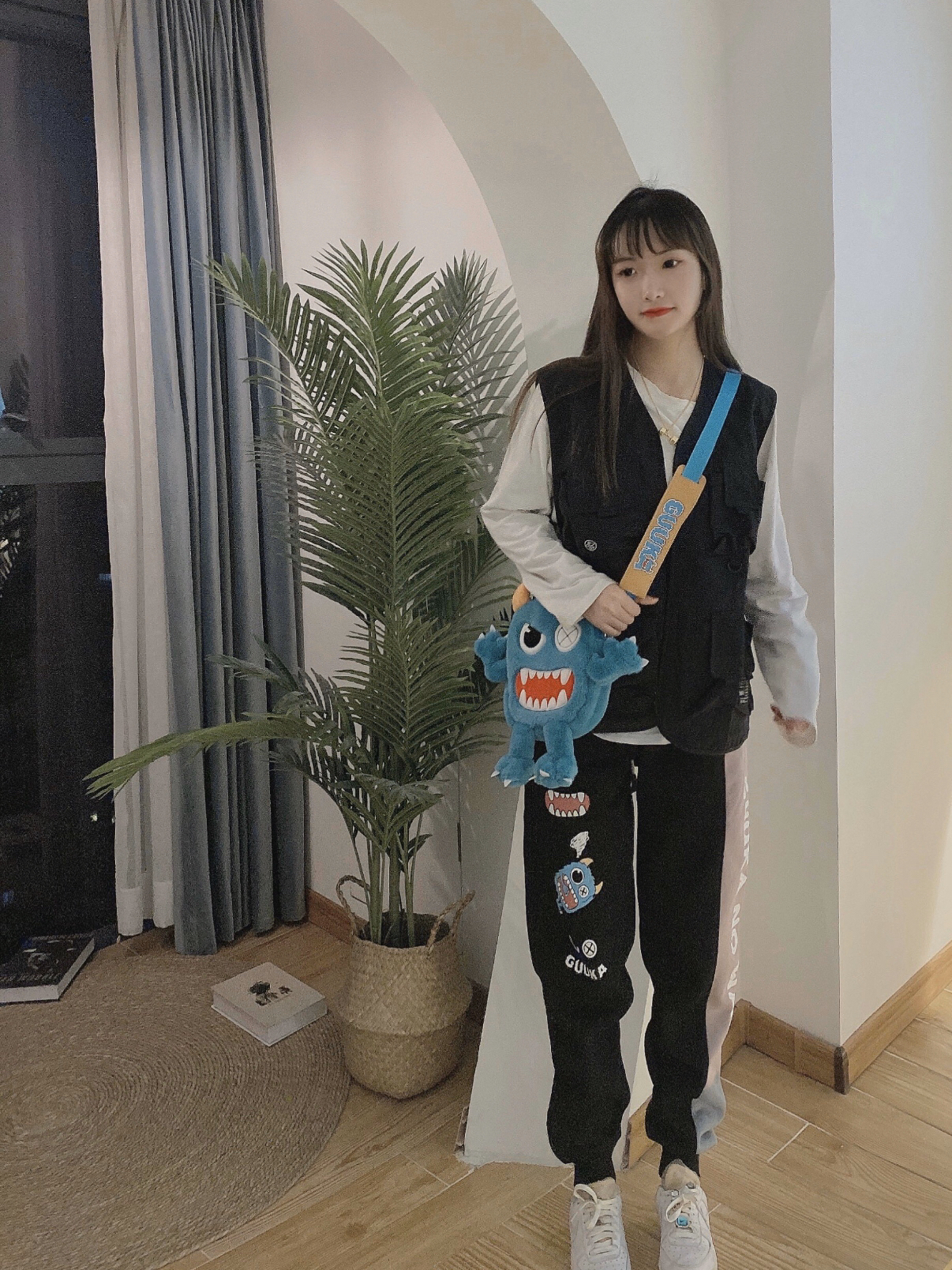 Guuka/古由卡 细菌怪毛绒小挎包 分享