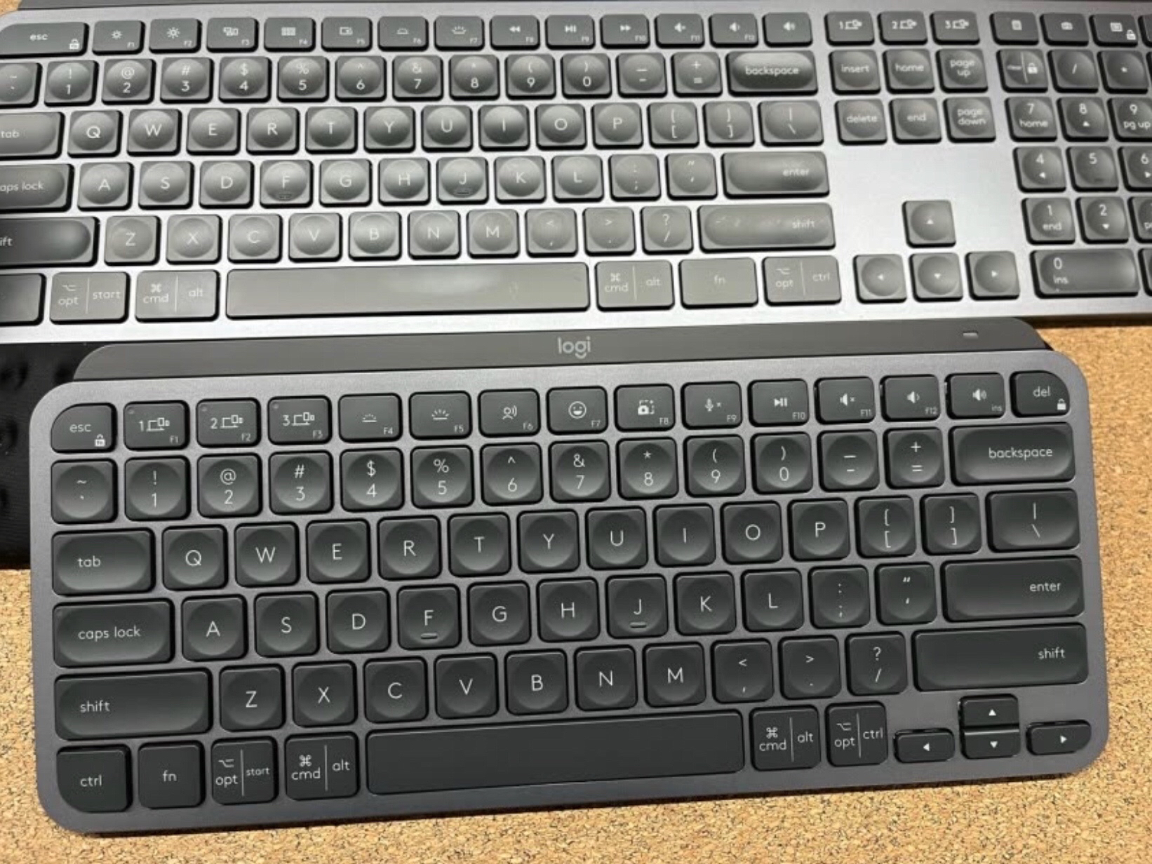 Logitech/罗技 MX Keys Mini 无线薄膜键盘 分享