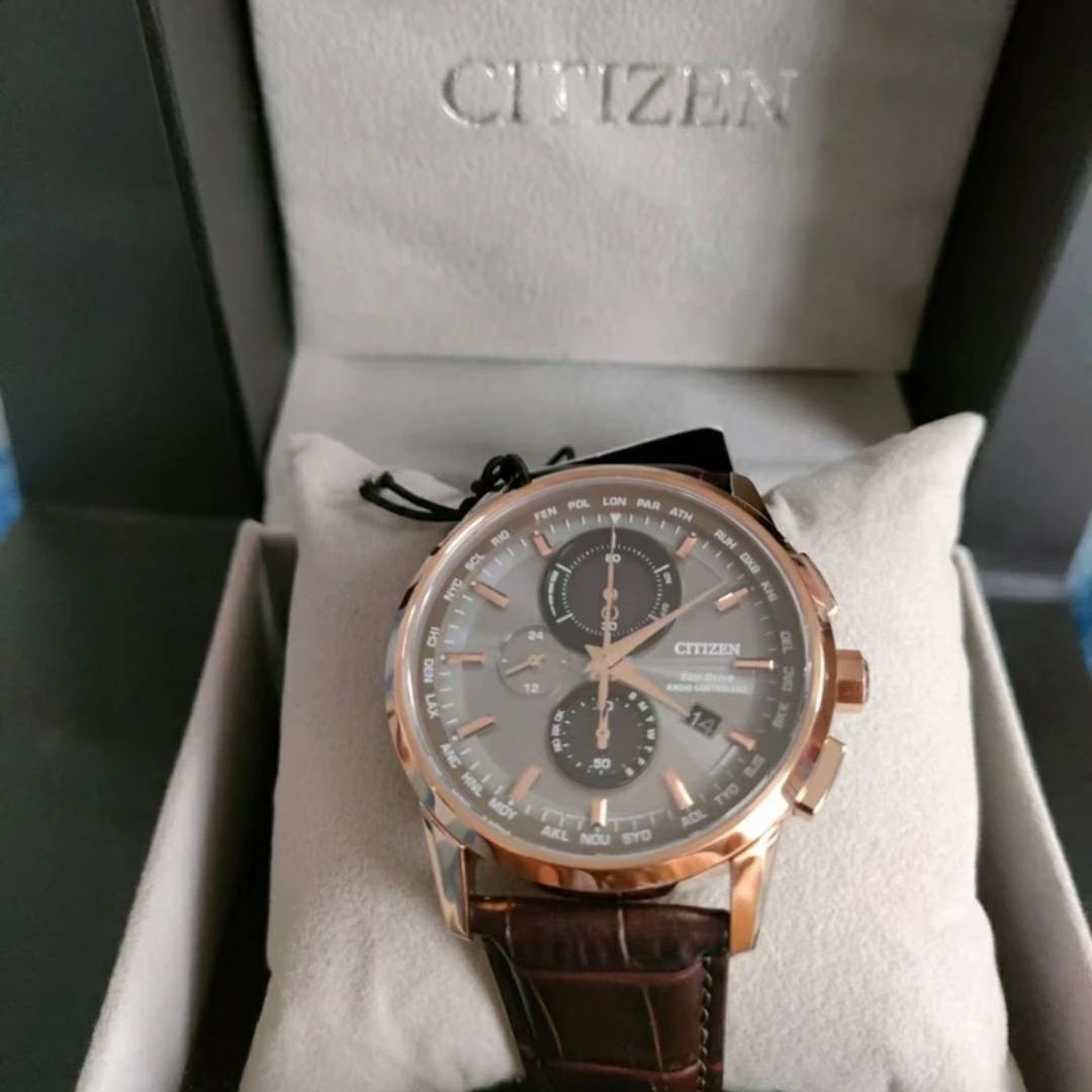 Citizen/西铁城 电波系列 光动能石英男表