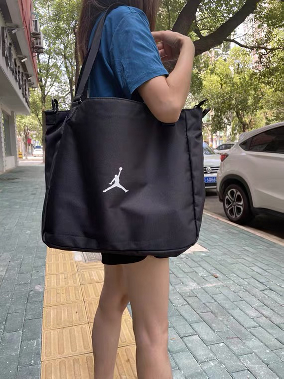 Nike 男女运动包休闲斜挎包推荐分享