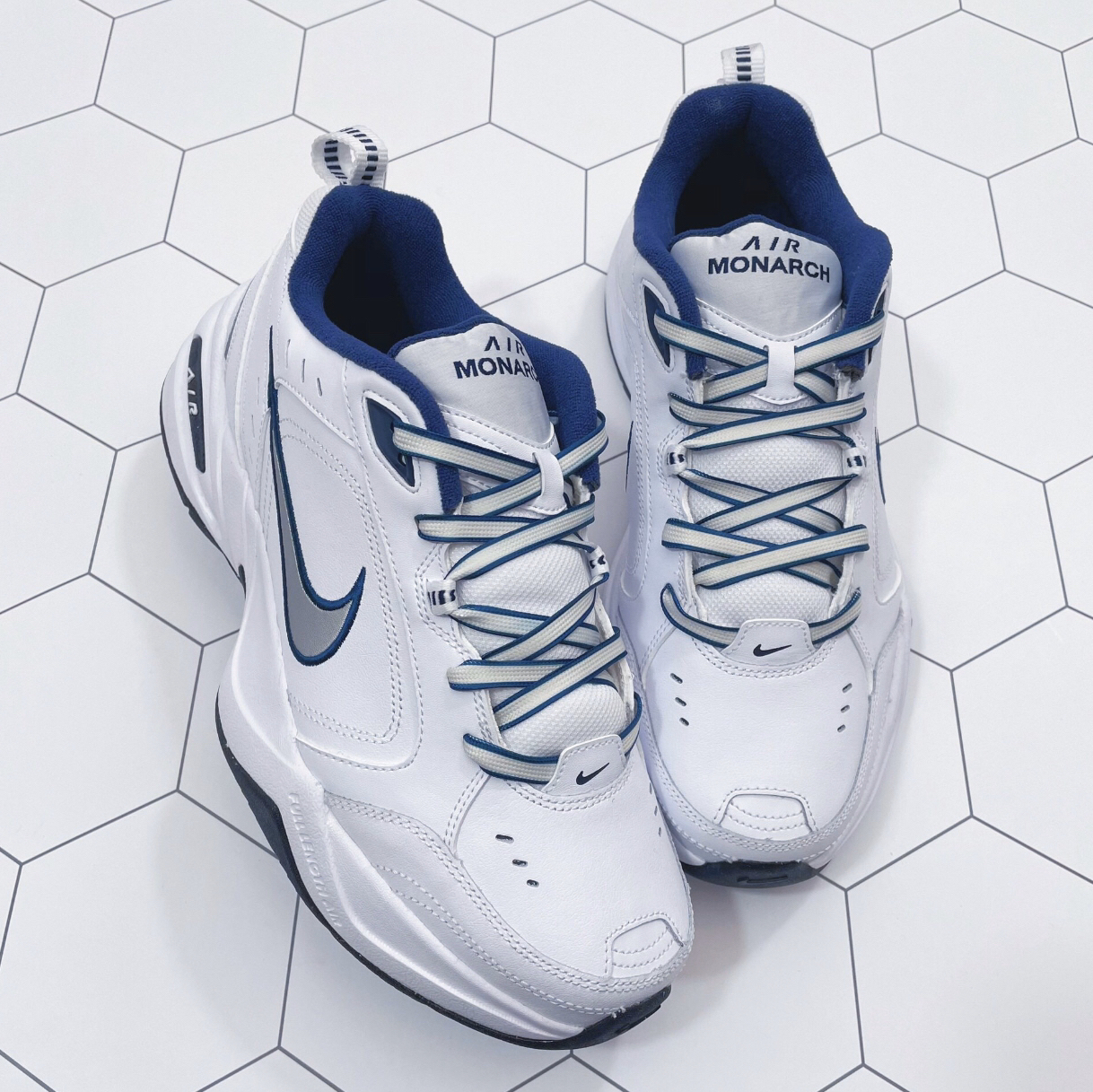 耐穿百搭 Nike Air Monarch IV