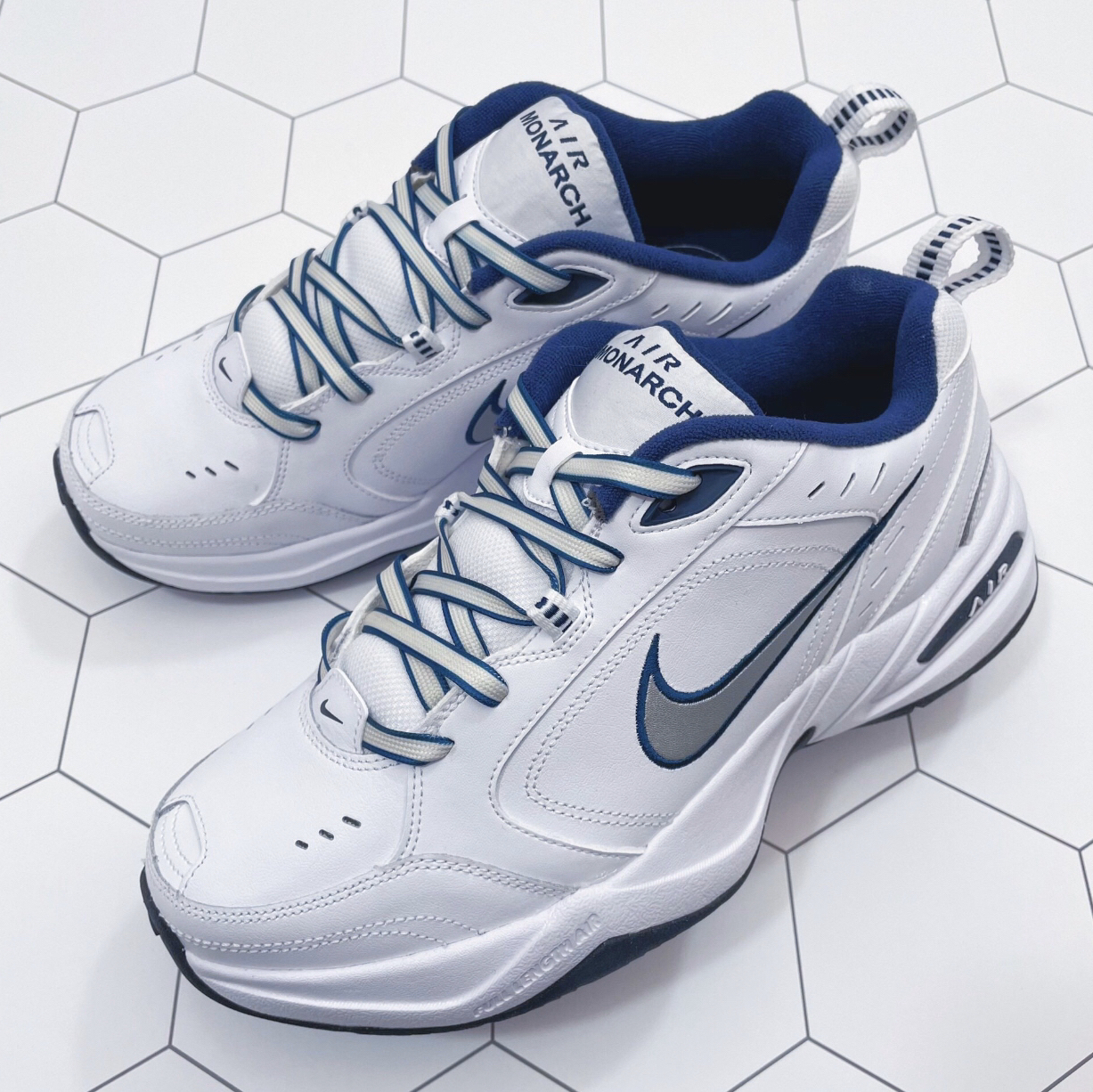 耐穿百搭 Nike Air Monarch IV