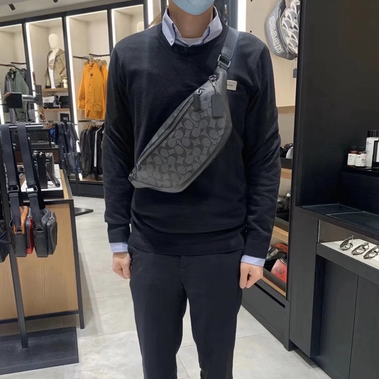 Coach 男士标志WARREN拉链腰包 分享