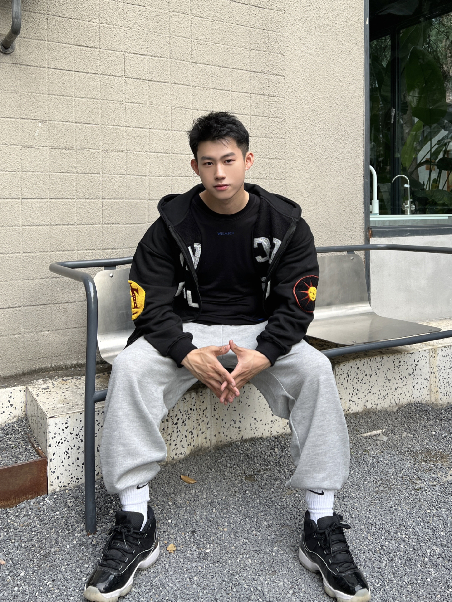 ootd｜分享一下黑灰系穿搭AJ11大魔王yyd