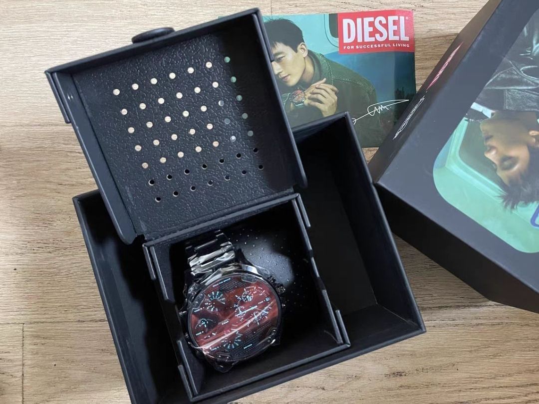 欧豪同款 Diesel偏光变色腕表